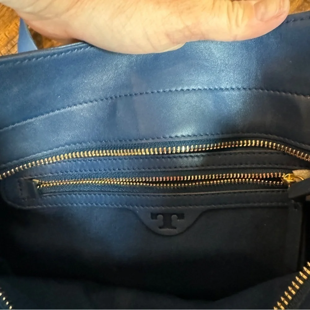 Tory Burch GEMINI LINK PATENT CROSS-BODY Midnight Swim Patent Leather